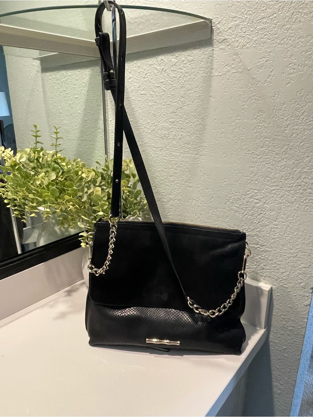 Elaine Turner Black Leather Top Flap Crossbody Bag